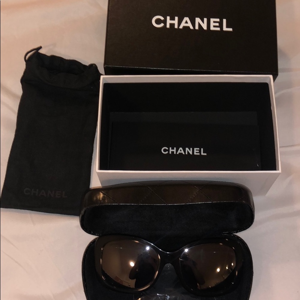 CHANEL Sunglasses